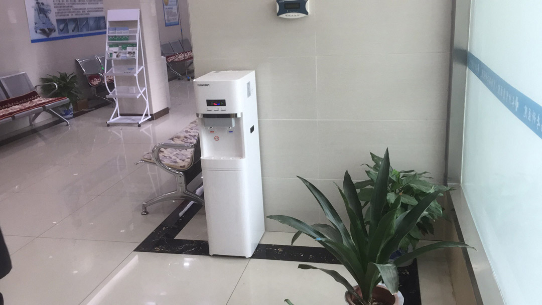 长沙某医院租赁鲜时代直饮水净水机安装图